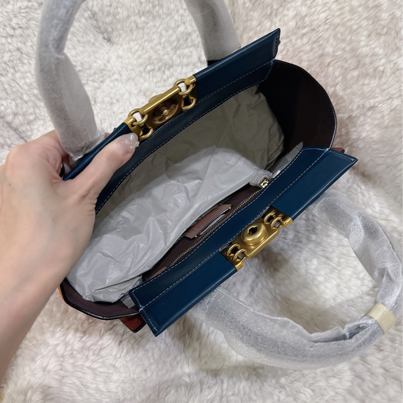 未使用coach troupe 拼接色手提肩背包（原價27800元）-32