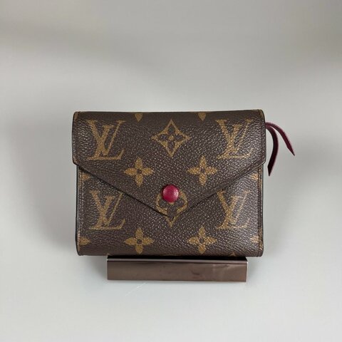 LV M41938  老花紫紅豆豆Victorine短夾
