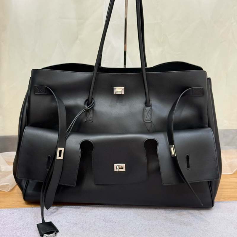 全新BALENCIAGA 黑銀 belair carryall 機場包 大號 台灣專櫃購入25萬-1