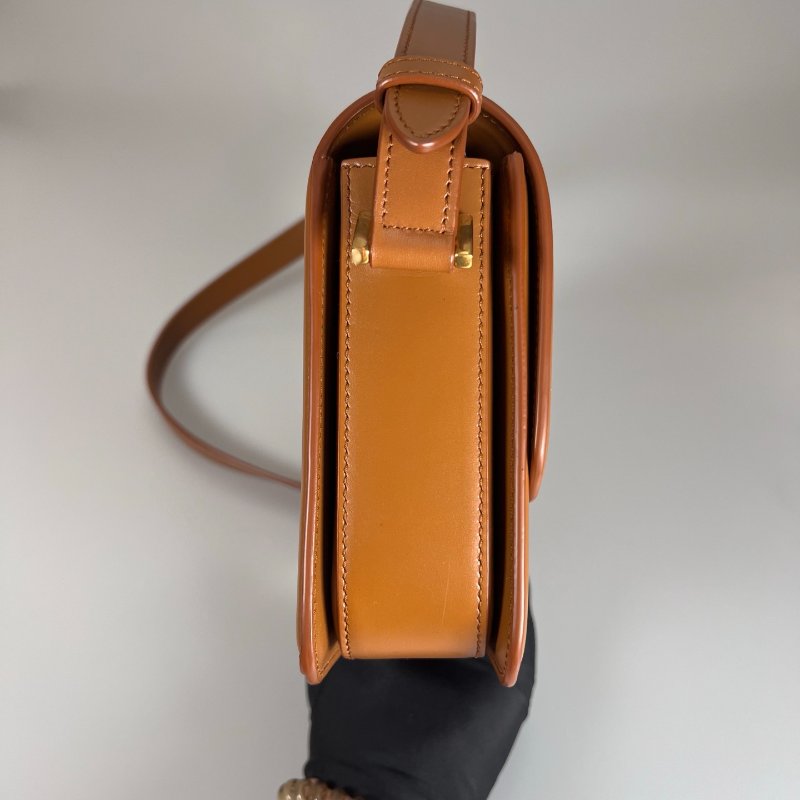 YSL 634305  焦糖皮革方形側肩包-3