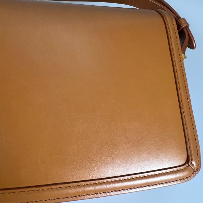 YSL 634305  焦糖皮革方形側肩包-9