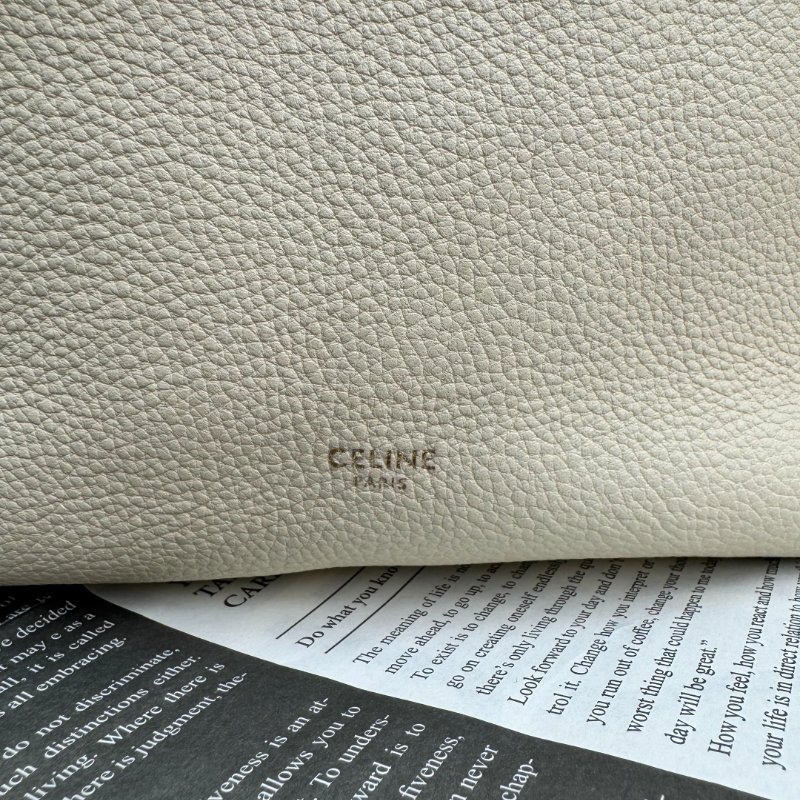 CELINE Sangle 白色 荔枝牛皮  小號 水桶包-3
