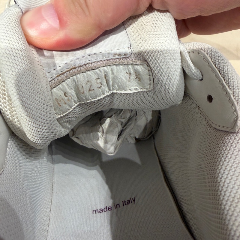 Louis Vuitton Trainer白紫魔術貼-3