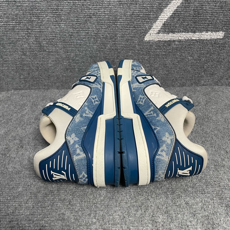 LV路易威登 白藍色老花trainer板鞋41.5碼=7.5碼-5