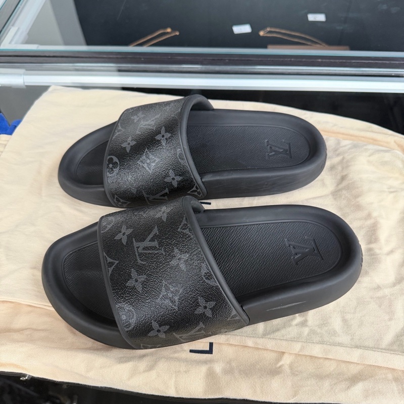 Louis Vuitton 黑色老花拖鞋-1