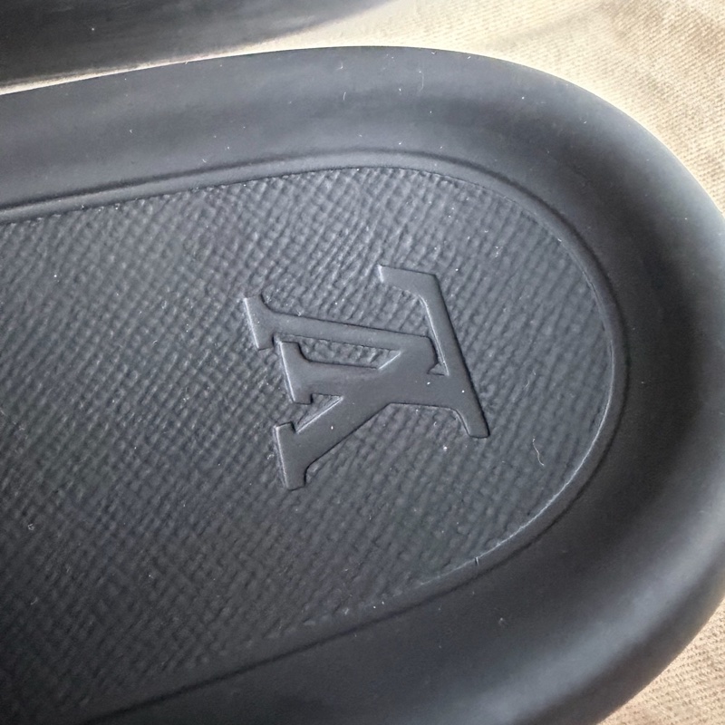 Louis Vuitton 黑色老花拖鞋-2