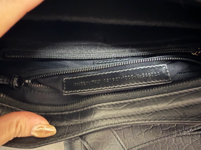 Balenciaga S city 壓紋機車包-9