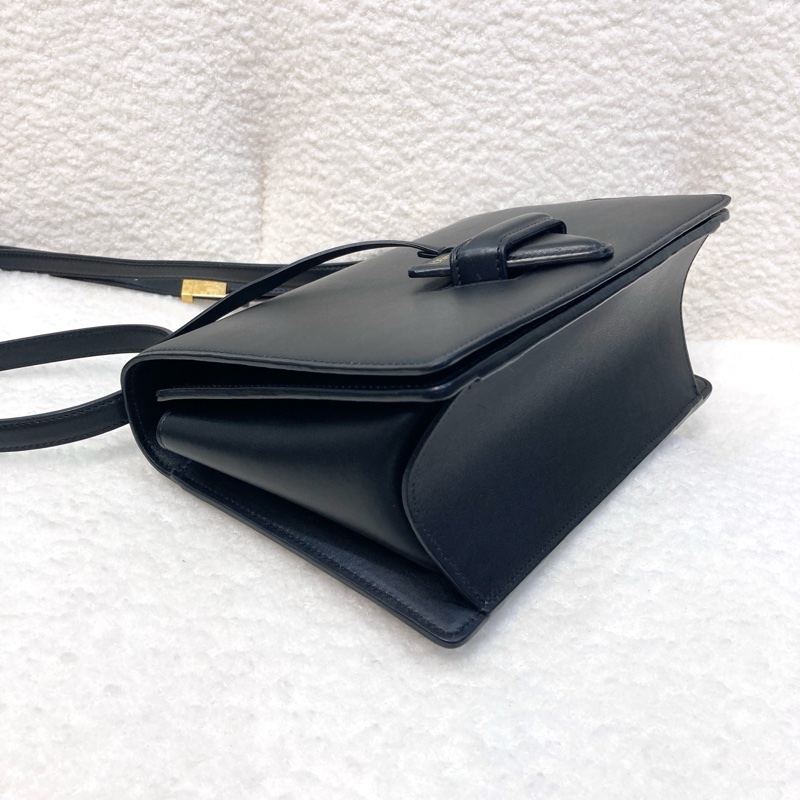 羅意威Loewe巴塞隆納黑色牛皮金釦Barcelona三角下蓋側背包🖤極簡高級感必收款-14