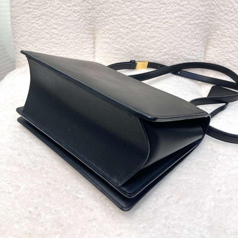 羅意威Loewe巴塞隆納黑色牛皮金釦Barcelona三角下蓋側背包🖤極簡高級感必收款-17