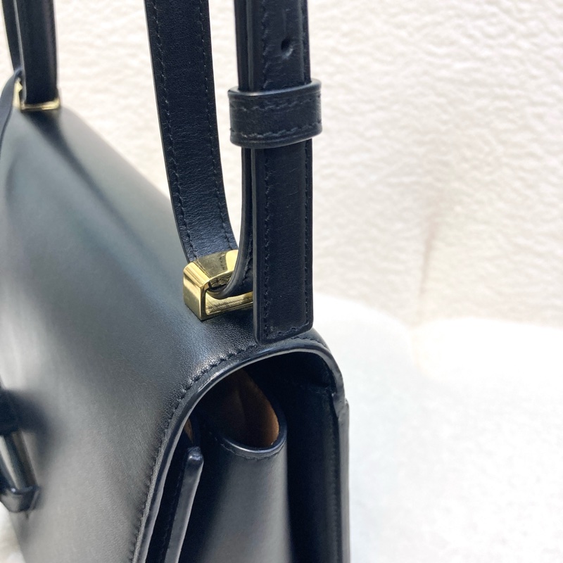 羅意威Loewe巴塞隆納黑色牛皮金釦Barcelona三角下蓋側背包🖤極簡高級感必收款-20