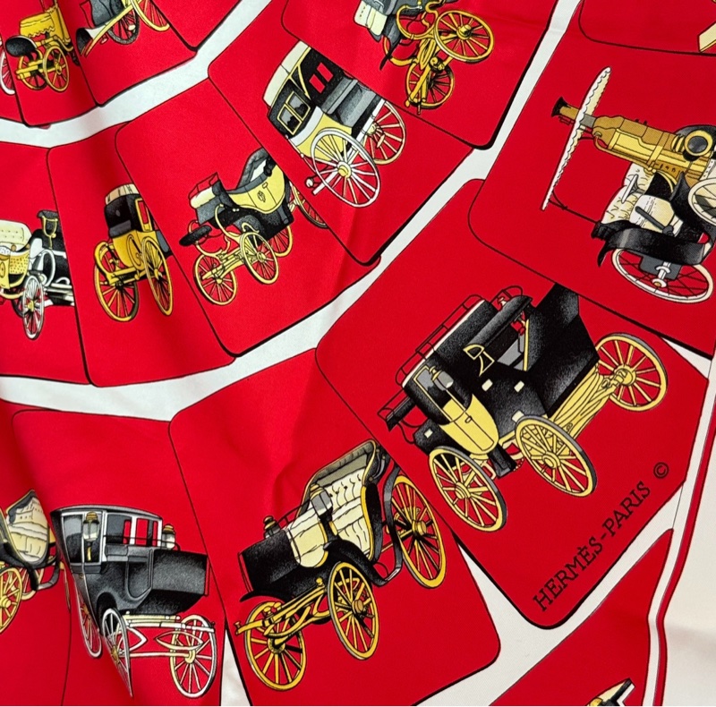 【氣質滿滿✨紅色顯白❤️全網獨有❗️】Hermes 愛馬仕 中古Vintage絲巾 旋轉馬車圖案-3