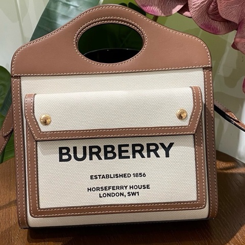 博柏利/Burberry 迷你口袋包 尺寸：23*6*26🈚附件