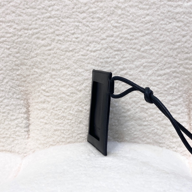 BV寶緹嘉Bottega Veneta黑色編織皮革Cassette證件套🖤質感極簡掛繩卡套701460-4