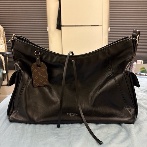 LV Carry all travel bag