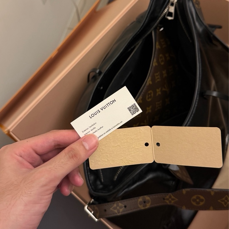 LV Carry all travel bag-4