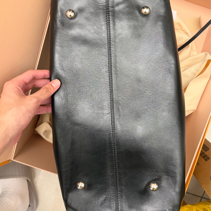 LV Carry all travel bag-7