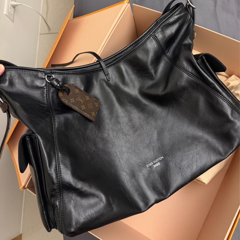 LV Carry all travel bag-18