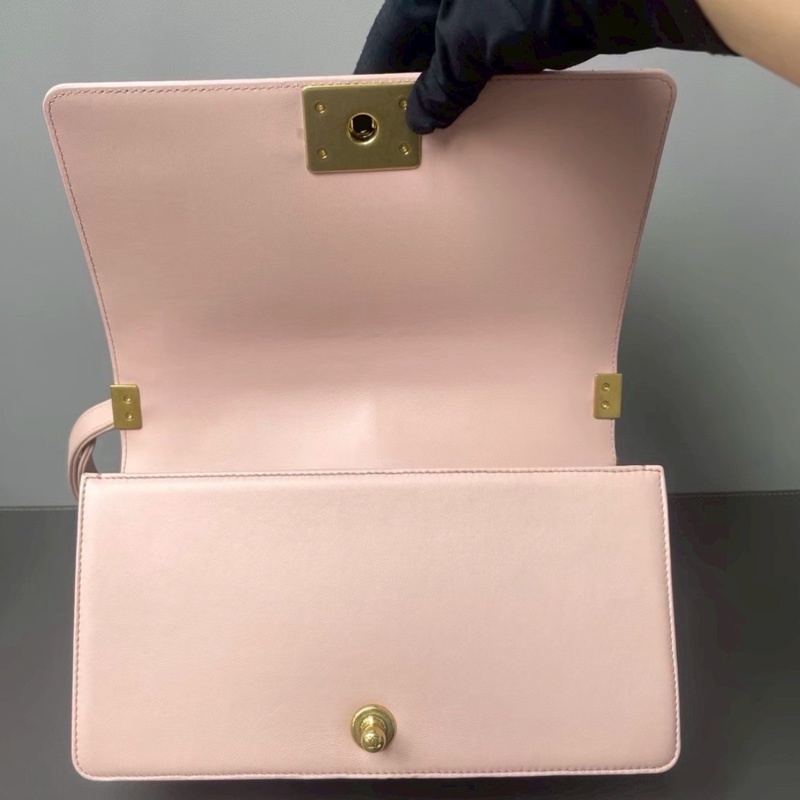 CHANEL香奈兒Leboy25中號櫻花粉限量宮庭編織滾邊款-16