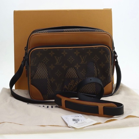 LOUIS VUITTON x Nigo 聯名款 方塊格紋印花時尚潮酷 斜背包