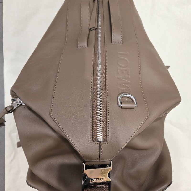 LOEWE 經典小牛皮 Convertible 背包 大象灰 男生後背包-0