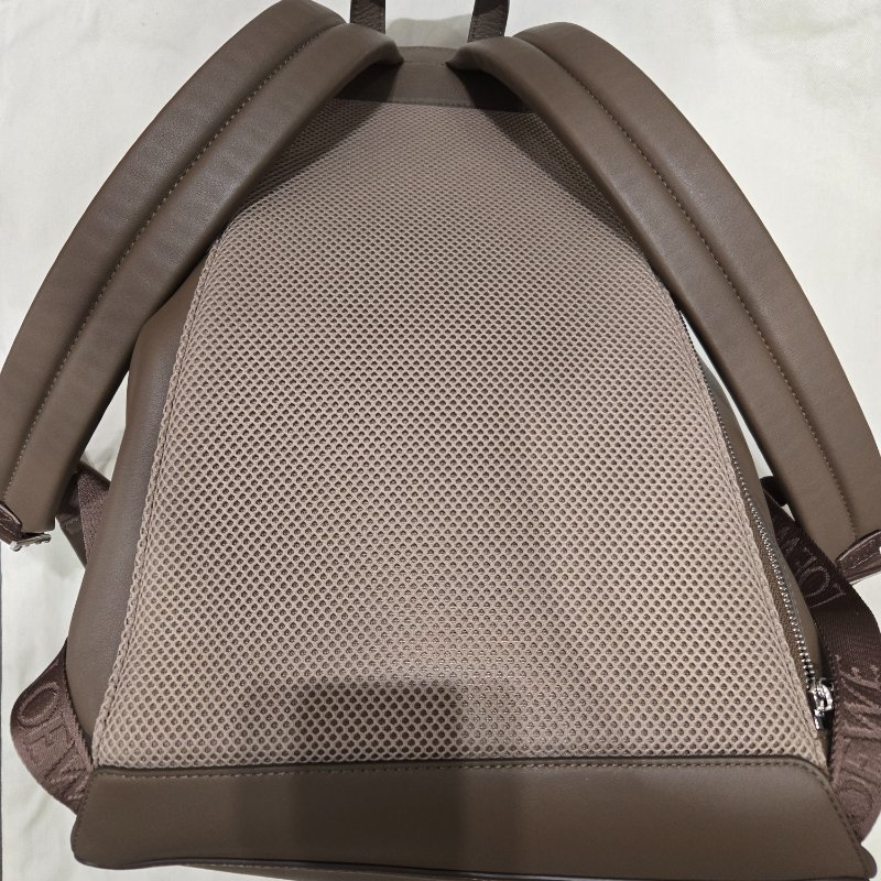 LOEWE 經典小牛皮 Convertible 背包 大象灰 男生後背包-2