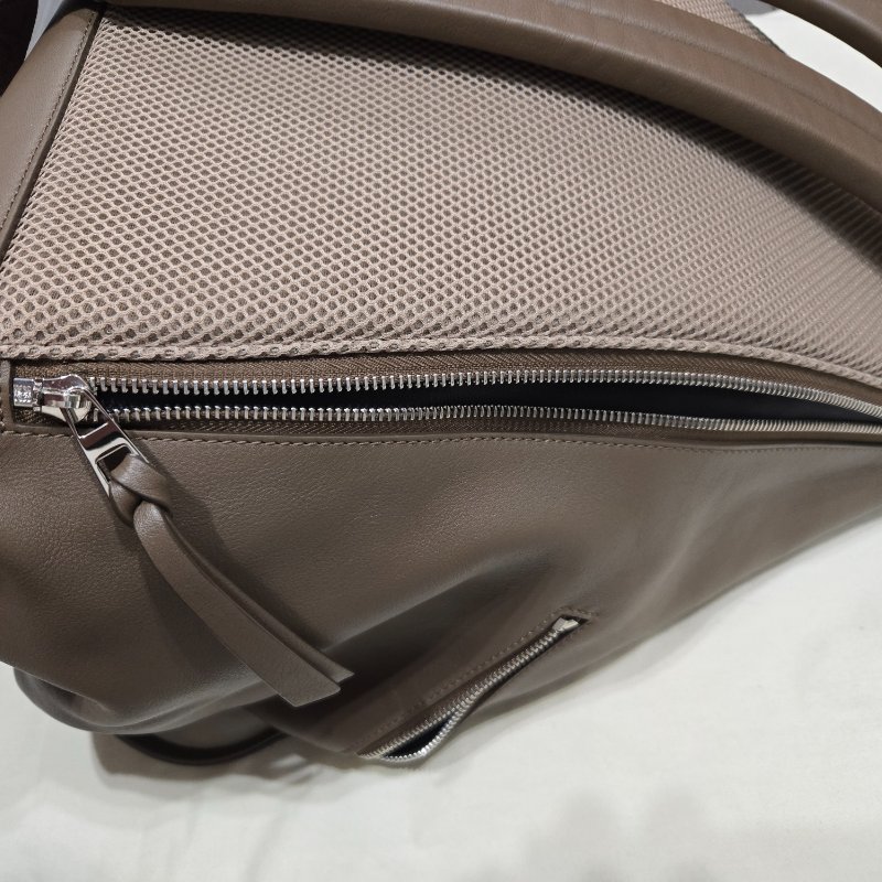 LOEWE 經典小牛皮 Convertible 背包 大象灰 男生後背包-3