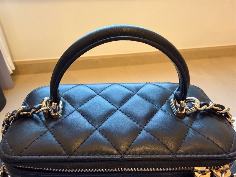 Chanel 黑色羊皮長盒子化妝盒-3
