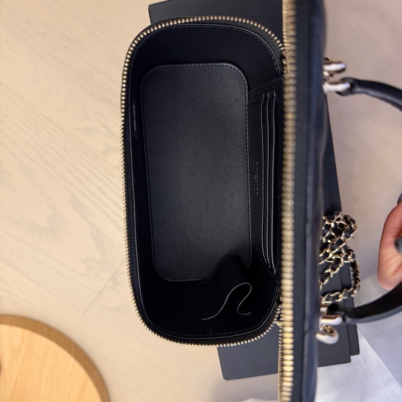 Chanel 黑色羊皮長盒子化妝盒-14