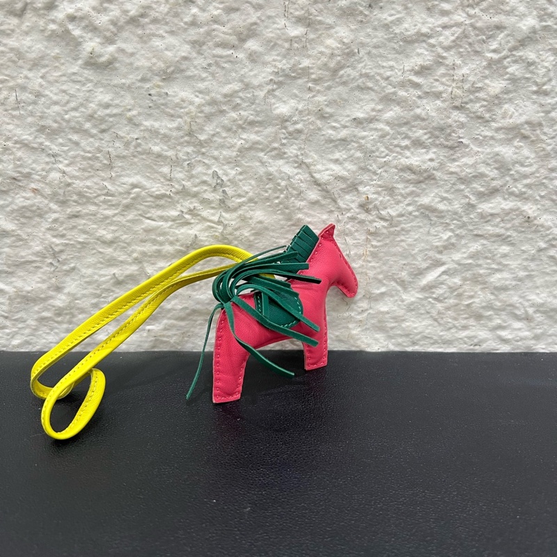98新Hermes/愛馬仕粉色拼綠色小馬掛件、包掛-1