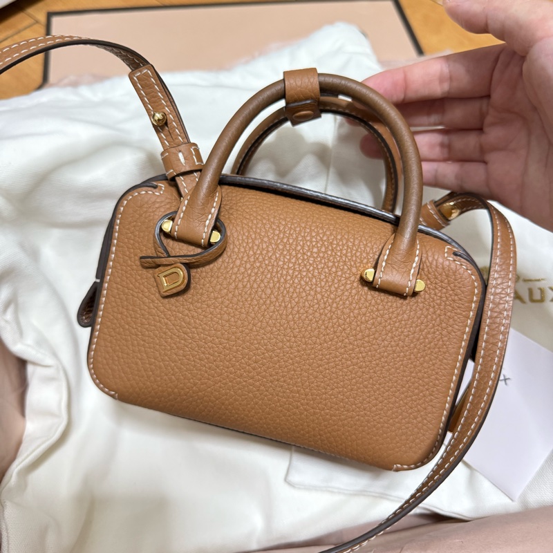 Delvaux Cool box nano-1