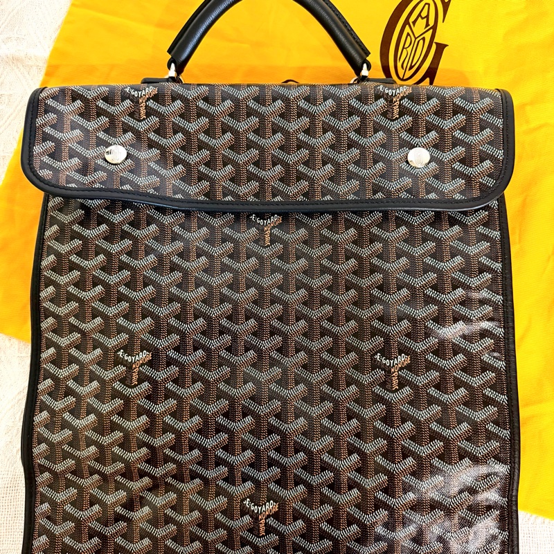 Goyard 可折疊超輕🔥原價10幾萬+ 現在撿到賺到💥黑色經典老花雙肩後背包-1