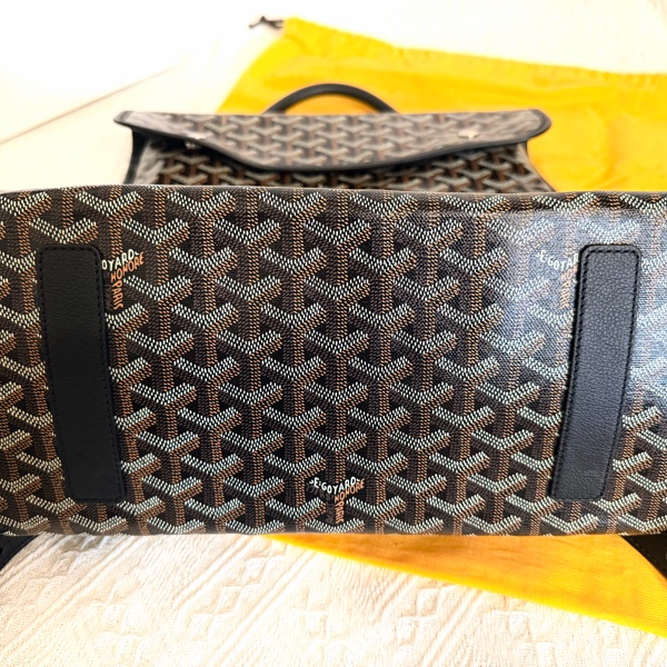 Goyard 可折疊超輕🔥原價10幾萬+ 現在撿到賺到💥黑色經典老花雙肩後背包-11