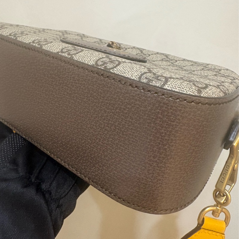 Gucci 虎頭🐯相機包 綠紅綠背帶-4