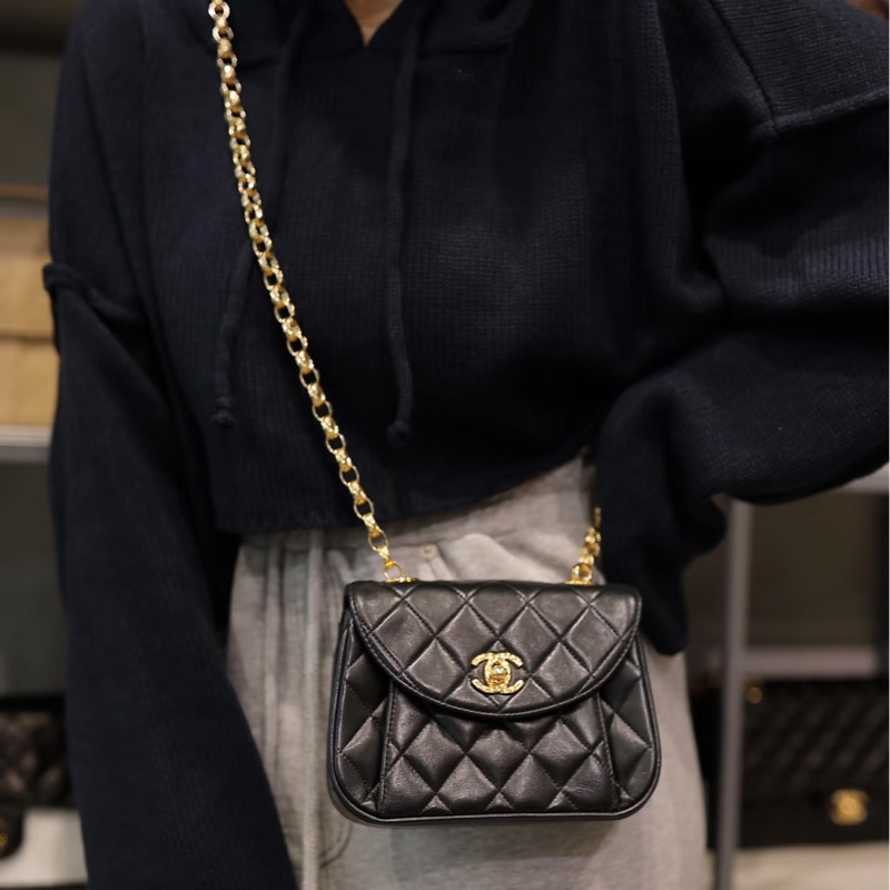 ✨Chanel vintage 雕花雙C扣小元寶 CF-0