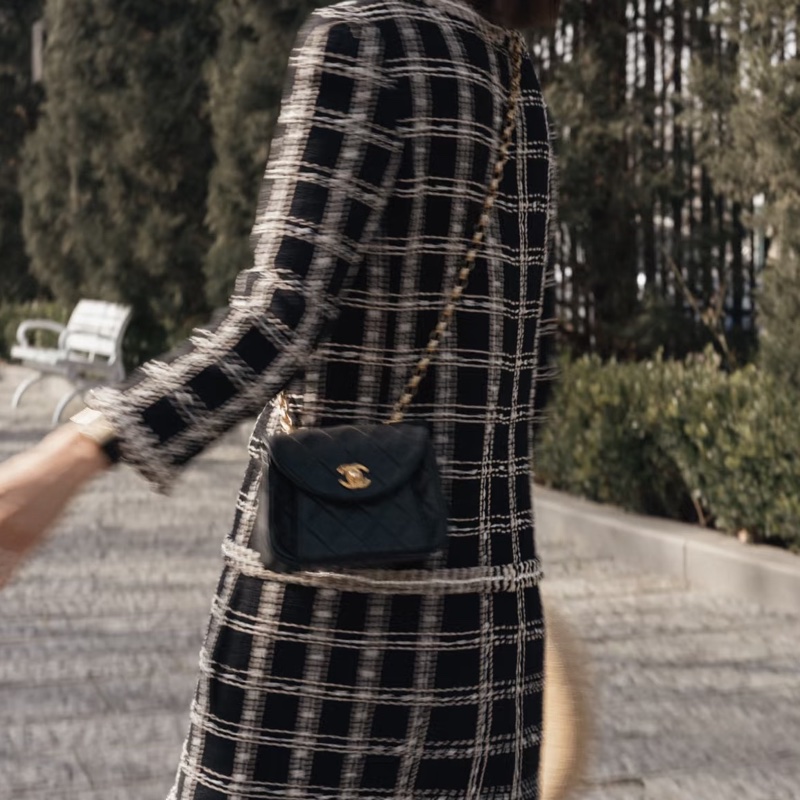 ✨Chanel vintage 雕花雙C扣小元寶 CF-1