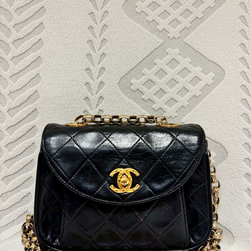 ✨Chanel vintage 雕花雙C扣小元寶 CF-4