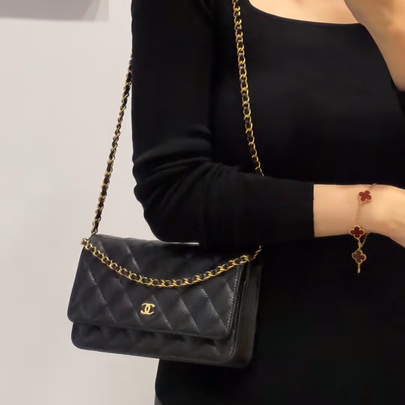 914intheair『台灣全新晶片版大全配』Chanel 香奈兒經典CF黑金荔枝牛皮Woc 發財包-4