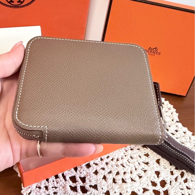 愛馬仕大象灰絲巾短夾-1