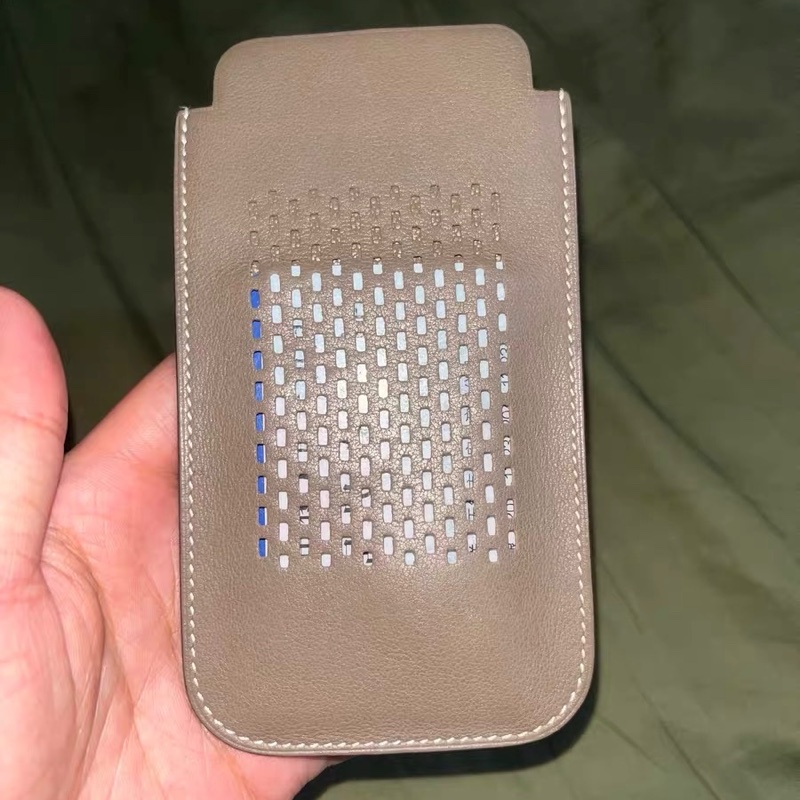 Hermès 愛馬仕 大象灰小卡包／手機卡套 S刻 輕微使用痕跡-1