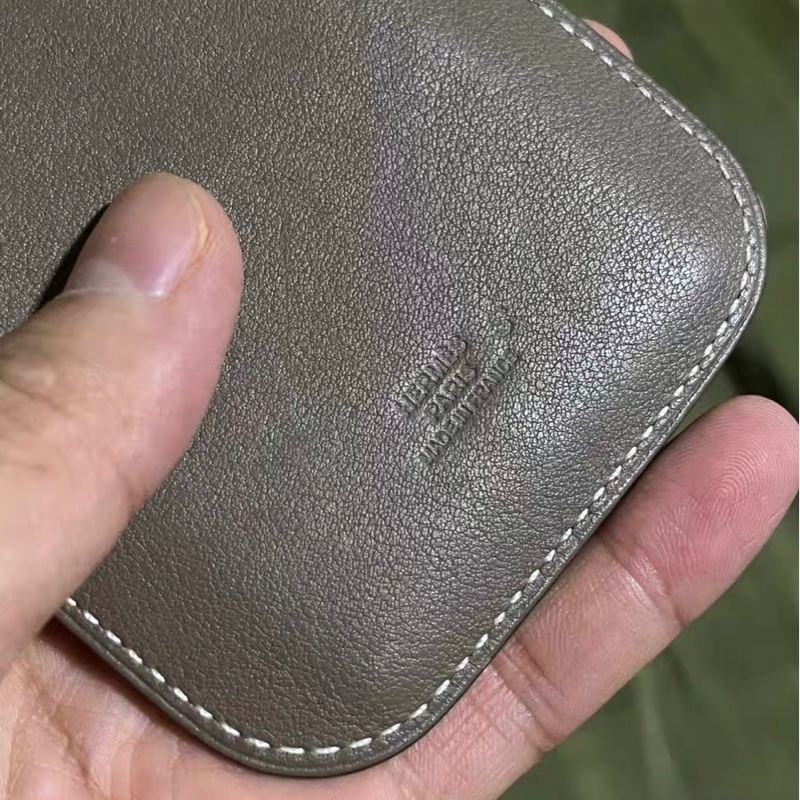Hermès 愛馬仕 大象灰小卡包／手機卡套 S刻 輕微使用痕跡-4