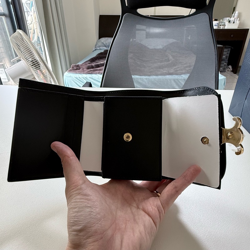 CELINE TRIOMPHE翻蓋錢包 黑金色-2