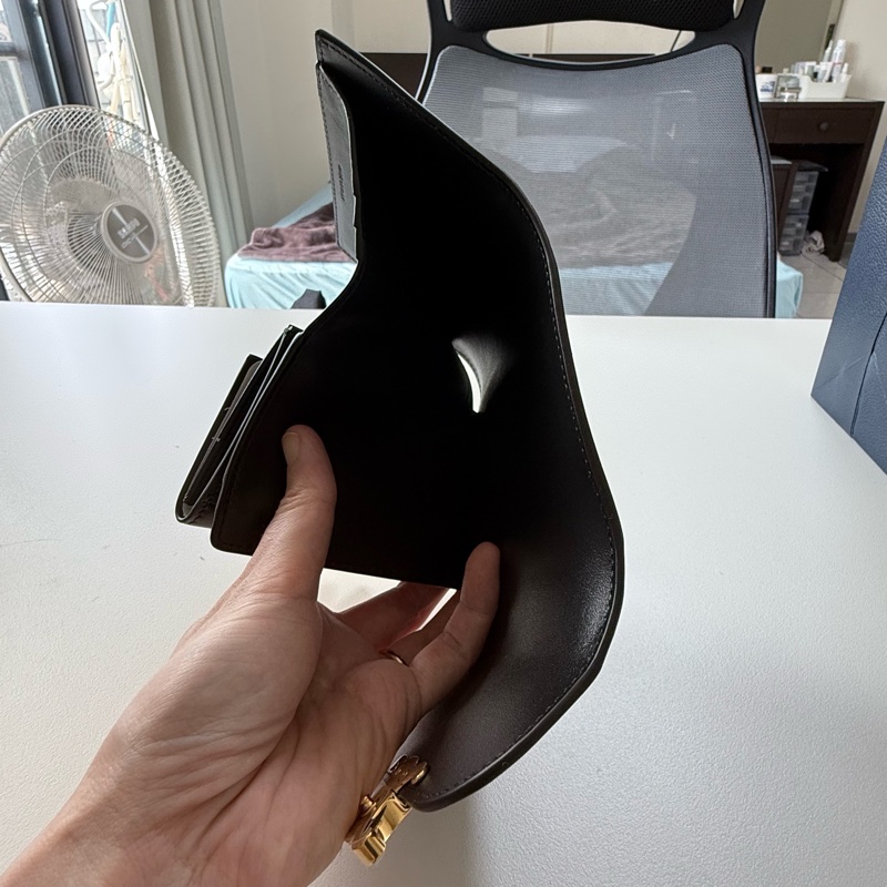 CELINE TRIOMPHE翻蓋錢包 黑金色-13