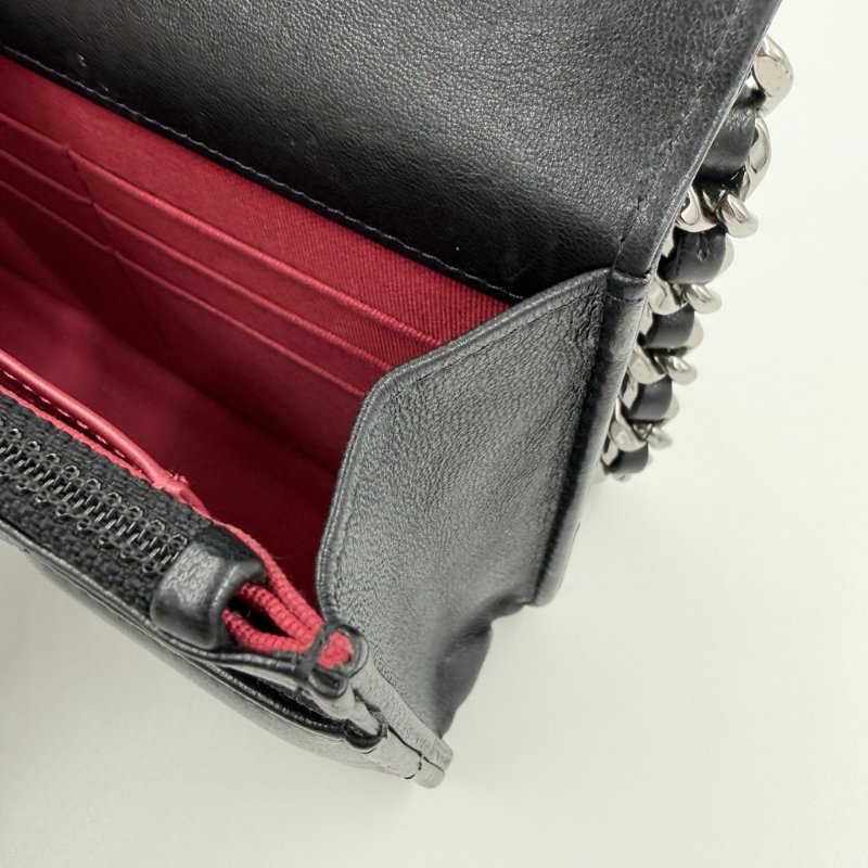 CHANEL-黑色羊皮金釦19 WOC手提斜背包-15