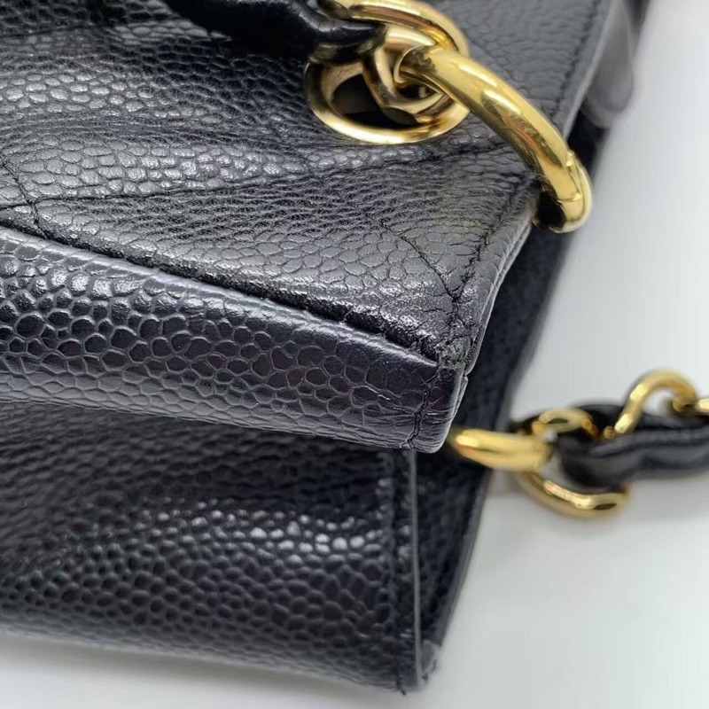 二手Chanel香奈兒pst黑金購物袋，鐳射11開，邊角輕微磨損，成色如圖-5