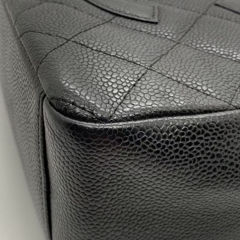 二手Chanel香奈兒pst黑金購物袋，鐳射11開，邊角輕微磨損，成色如圖-13