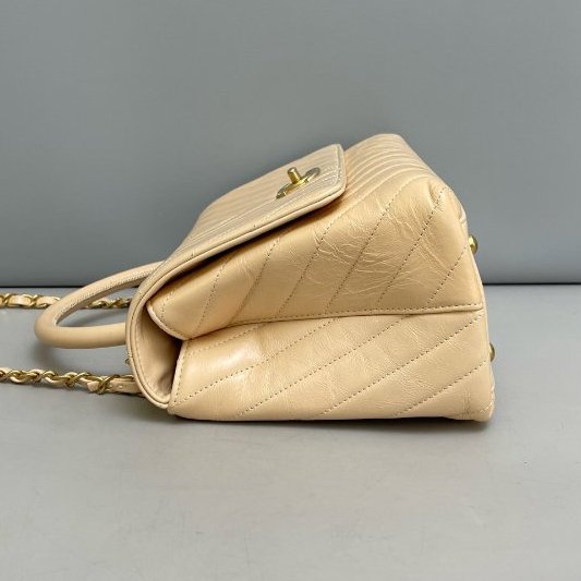 香奈兒/Chanel Coco handle中號奶茶色牛皮V紋包-3