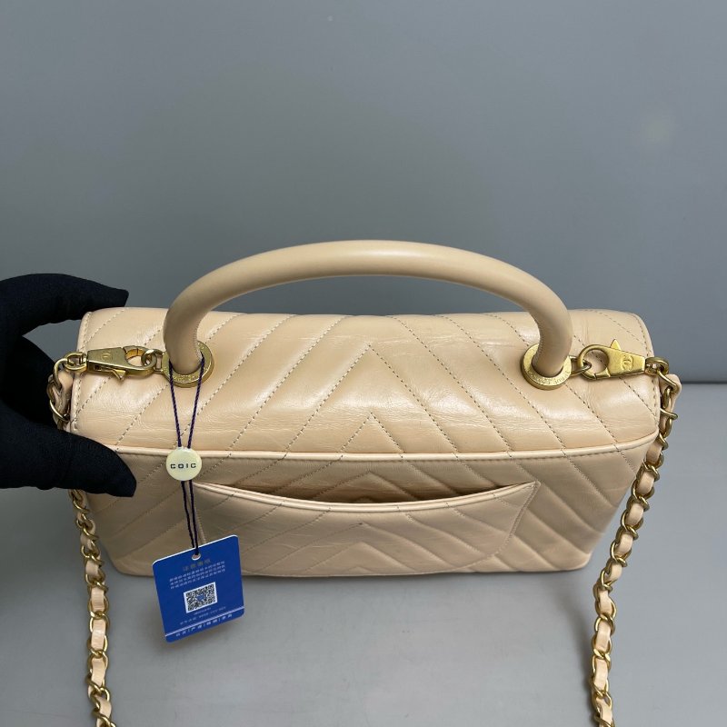香奈兒/Chanel Coco handle中號奶茶色牛皮V紋包-4