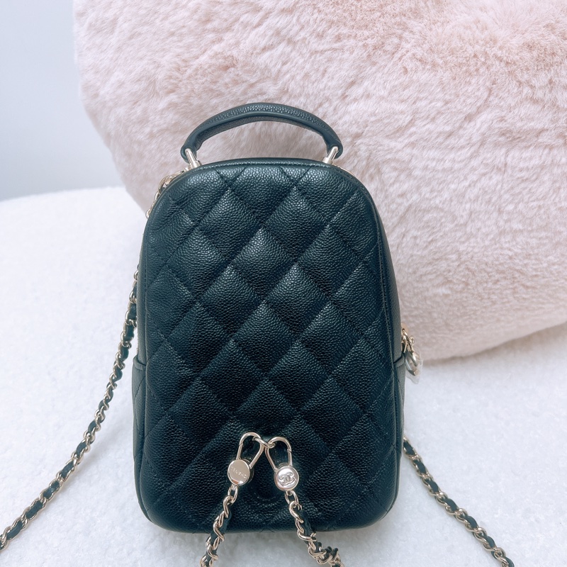 Chanel 黑金牛皮 迷你雙肩包/小背包-6