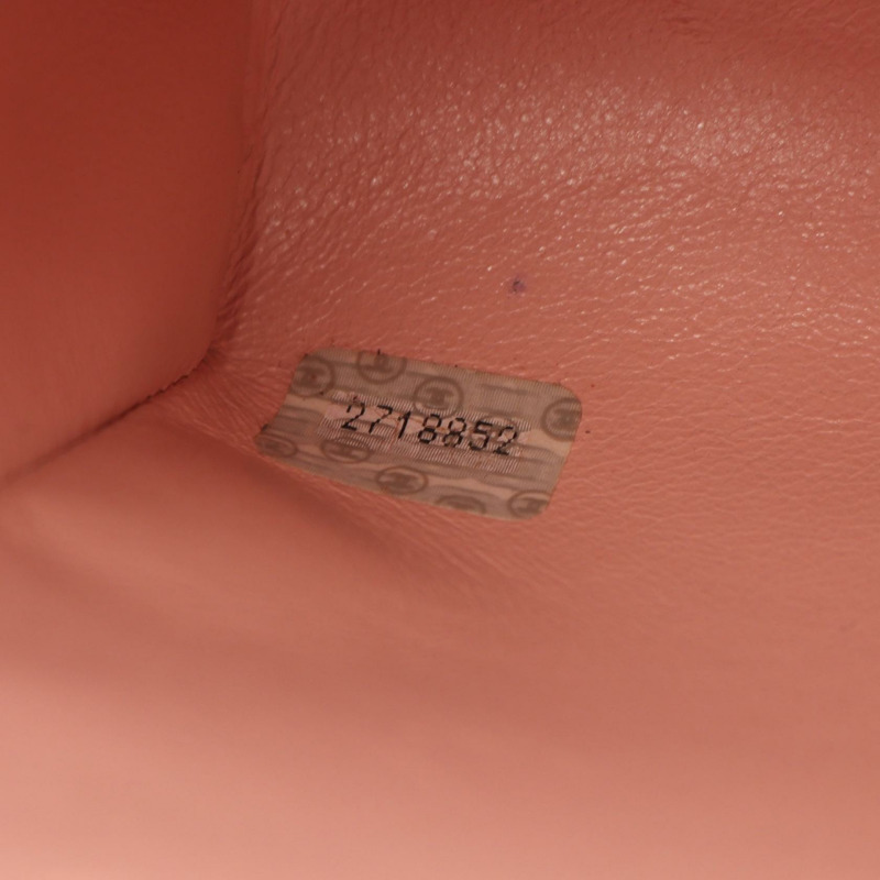 香奈兒 (CHANEL) Matelasse 單肩斜背包，羊皮材質，粉紅色，金色五金，二手 CC-4