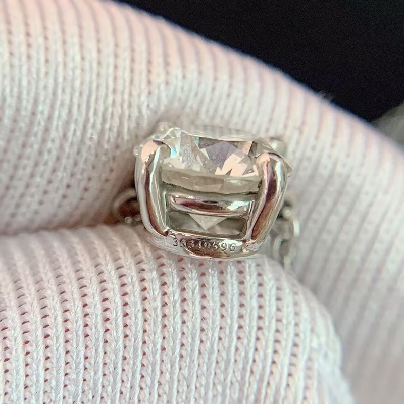 Tiffany0.99克拉鑽石項鍊，0.99克拉，顏色j，淨度vS1-3